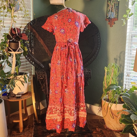 Dress - Picture 5 of 5